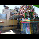 Blick aus dem Tempelinneren auf unsere Unterkunft